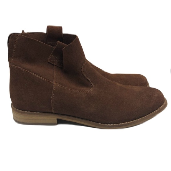 Diba True Women's Brown Suede Ankle Pull On Boots 10M Plane To See With Straps - Picture 1 of 14